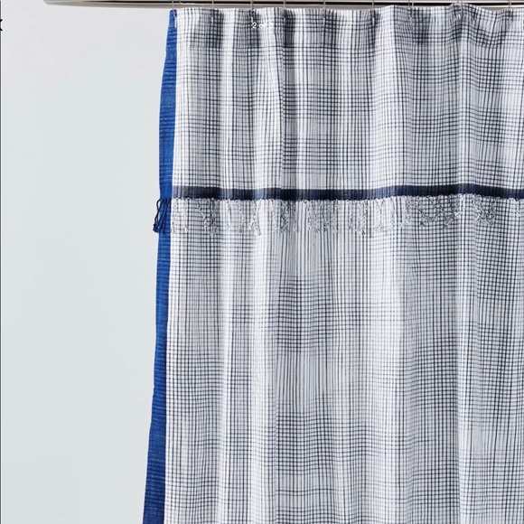 Anthro Savon Shower Gingham Navy Curtain - Picture 2 of 3